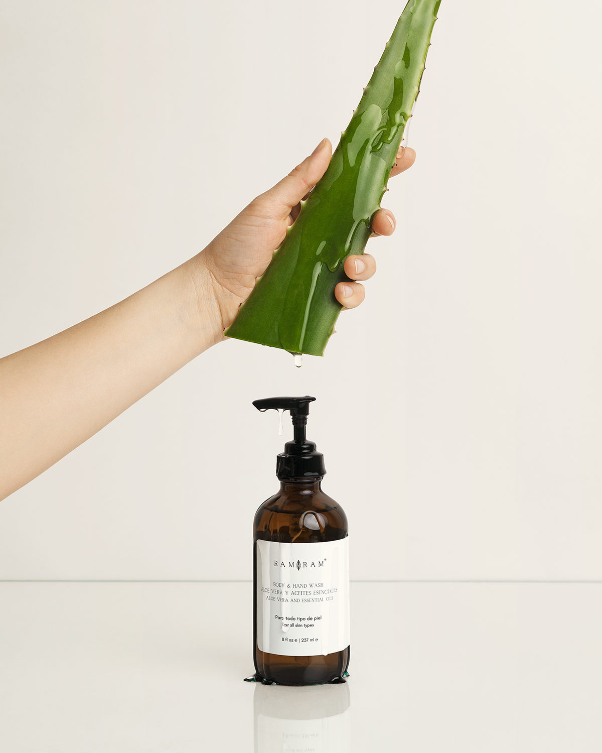 Hand and Body Wash Aceites Esenciales y Aloe Vera 8 oz
